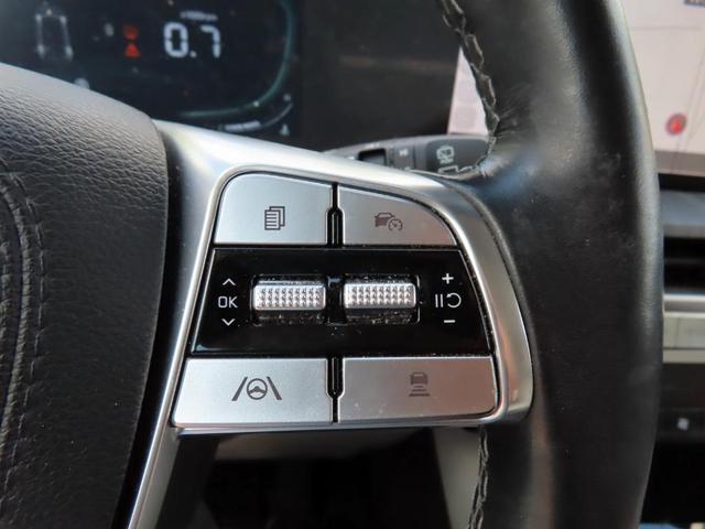 Photo of 2024 Glacial White Pearl Kia Telluride