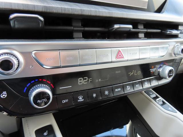 Photo of 2024 Glacial White Pearl Kia Telluride