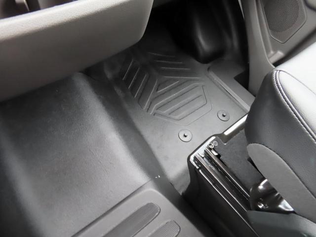 Photo of 2025 Oxford White Ford Transit-250