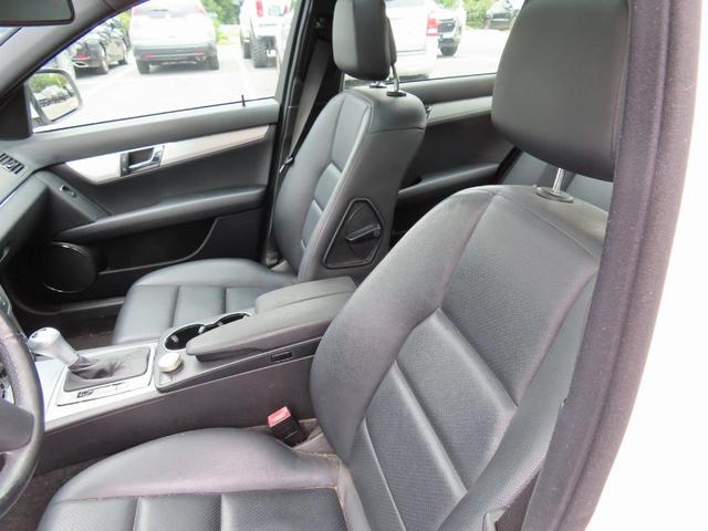 Photo of 2009 Arctic White Mercedes-Benz C-Class