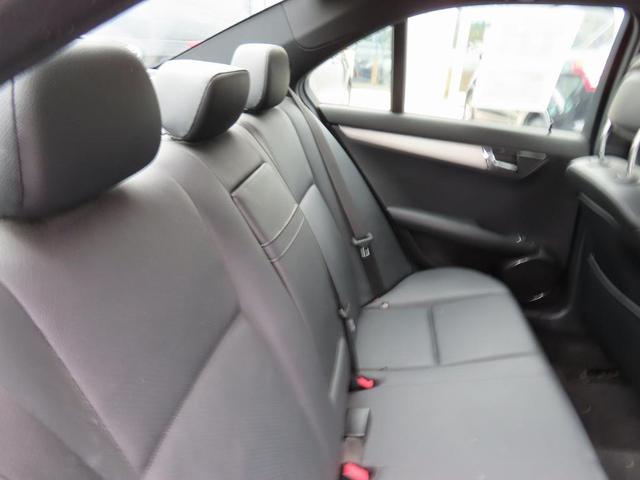 Photo of 2009 Arctic White Mercedes-Benz C-Class
