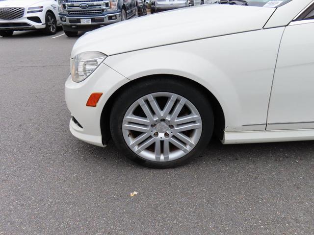 Photo of 2009 Arctic White Mercedes-Benz C-Class