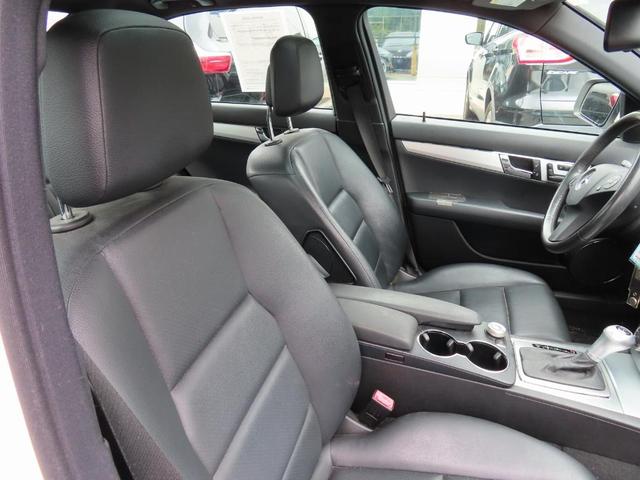 Photo of 2009 Arctic White Mercedes-Benz C-Class