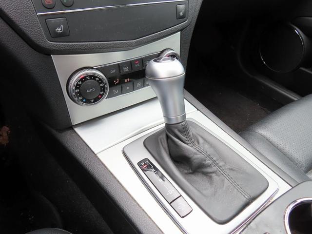 Photo of 2009 Arctic White Mercedes-Benz C-Class
