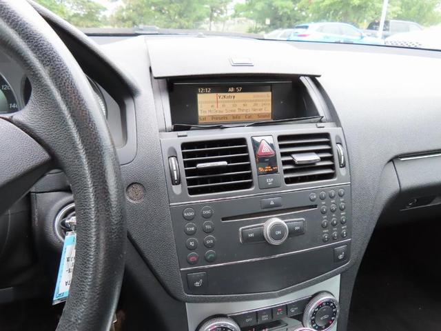 Photo of 2009 Arctic White Mercedes-Benz C-Class