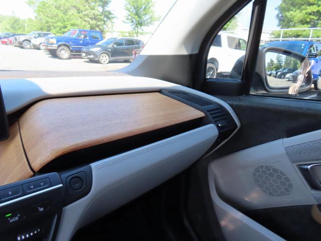 Photo of 2015 Arravani Gray BMW i3