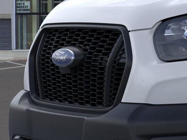 Photo of 2025 Oxford White Ford Transit-250