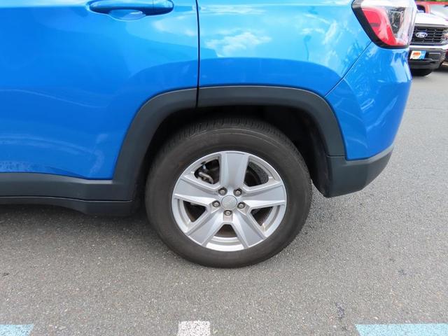 Photo of 2022 Laser Blue Jeep Compass