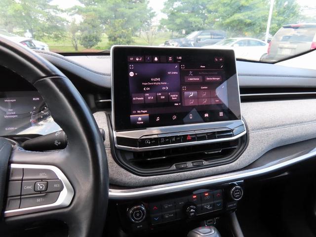 Photo of 2022 Laser Blue Jeep Compass