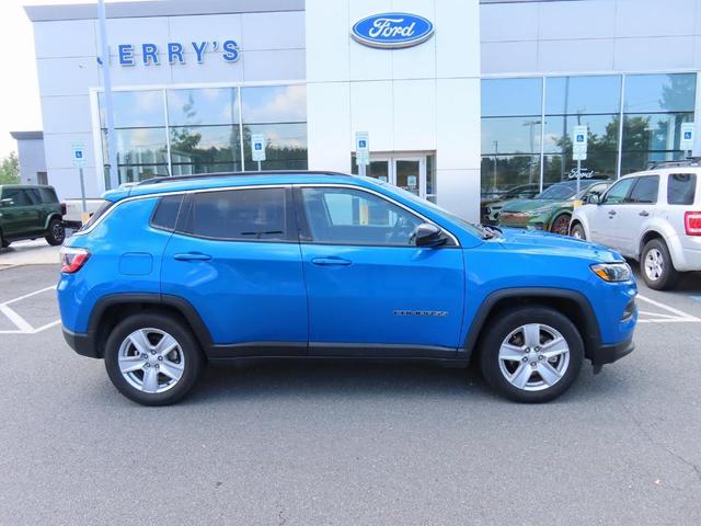 Photo of 2022 Laser Blue Jeep Compass