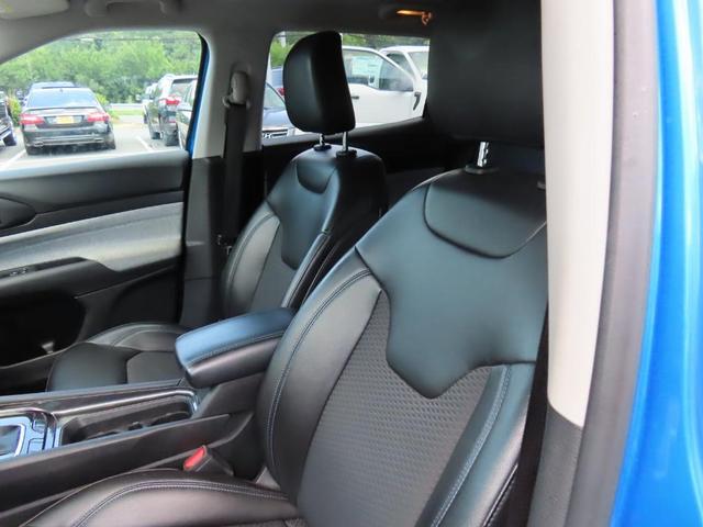Photo of 2022 Laser Blue Jeep Compass