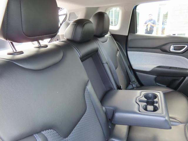 Photo of 2022 Laser Blue Jeep Compass