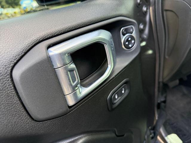 Photo of 2025 Granite Crystal Metallic Clearcoat Jeep Wrangler