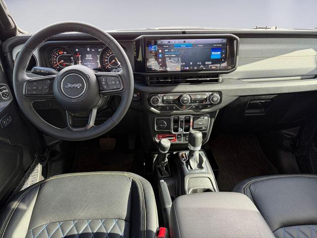 Photo of 2025 Granite Crystal Metallic Clearcoat Jeep Wrangler
