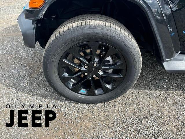 Photo of 2022 Black Clearcoat Jeep Wrangler Unlimited 4xe