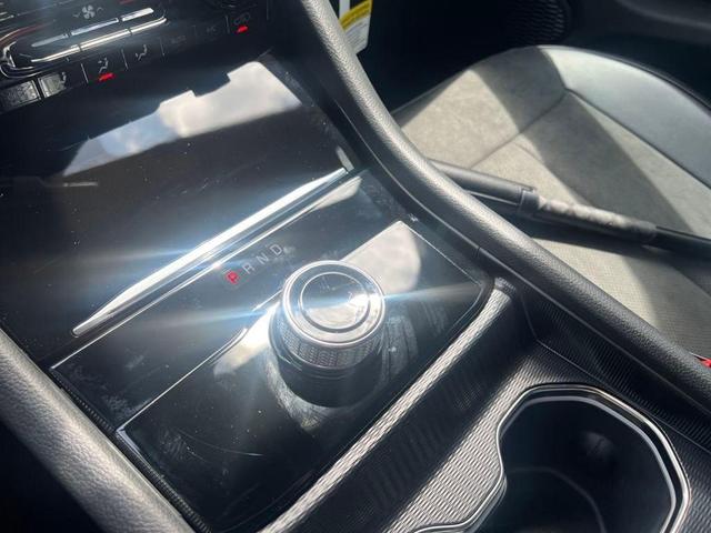 Photo of 2025 Diamond Black Crystal Pearlcoat Jeep Grand Cherokee