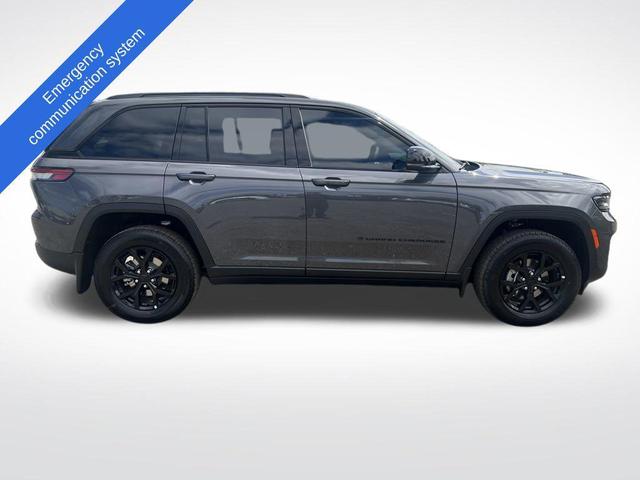 Photo of 2025 Baltic Gray Metallic Clearcoat Jeep Grand Cherokee