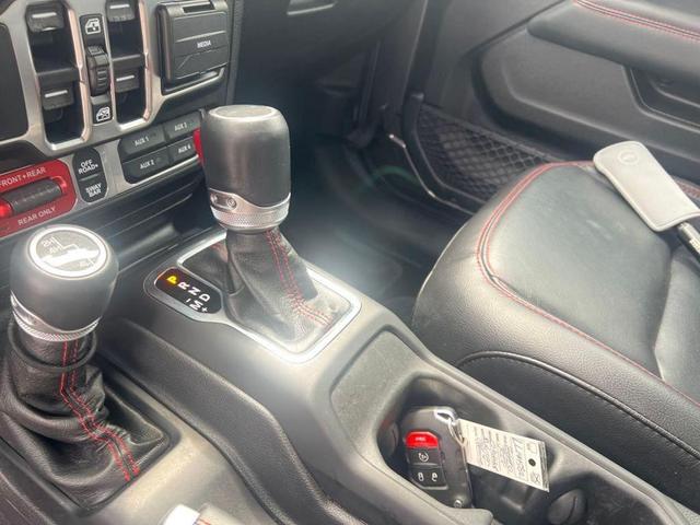 Photo of 2020 Granite Crystal Metallic Clearcoat Jeep Gladiator