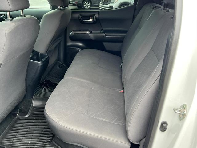 Photo of 2019 Super White Toyota Tacoma