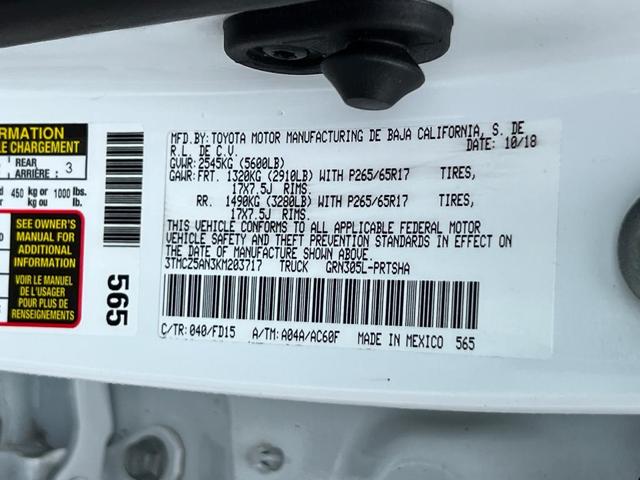 Photo of 2019 Super White Toyota Tacoma