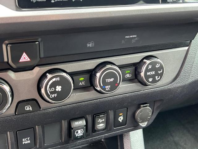 Photo of 2019 Super White Toyota Tacoma