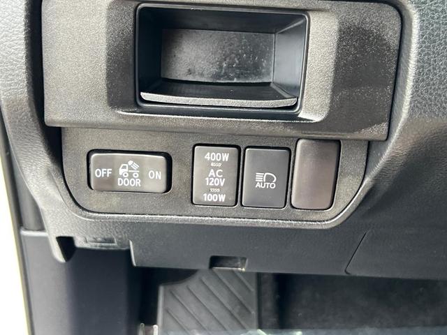 Photo of 2019 Super White Toyota Tacoma