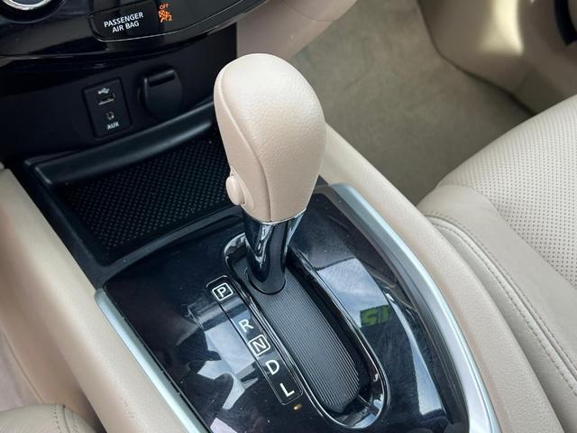 Photo of 2015 Cayenne Red Nissan Rogue