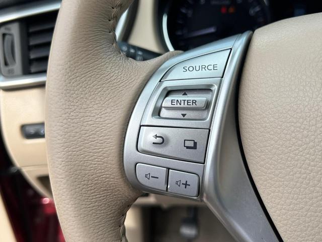 Photo of 2015 Cayenne Red Nissan Rogue