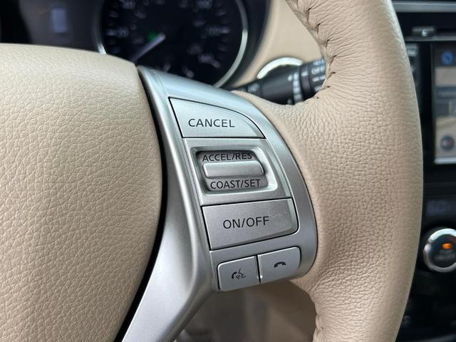 Photo of 2015 Cayenne Red Nissan Rogue