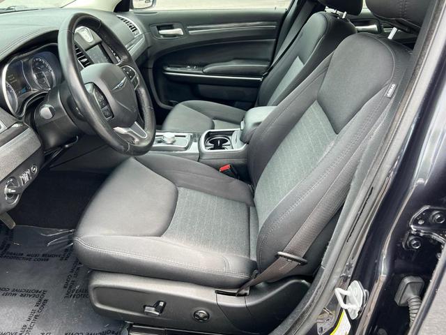Photo of 2019 Maximum Steel Metallic Chrysler 300