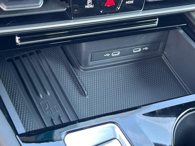 Photo of 2026 Opal White Pearl Volkswagen Atlas Cross Sport