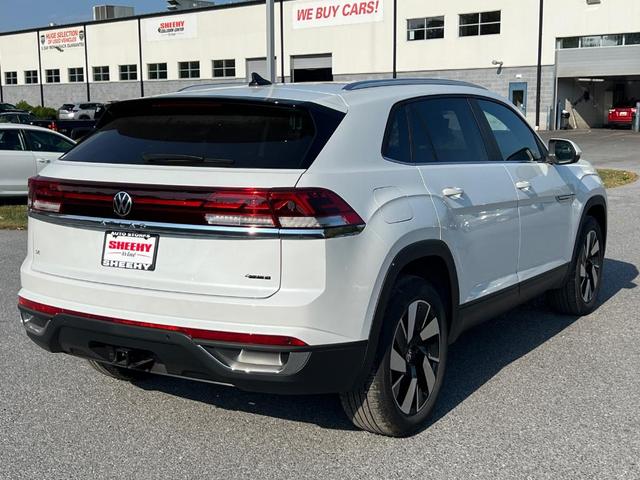 Photo of 2026 Opal White Pearl Volkswagen Atlas Cross Sport