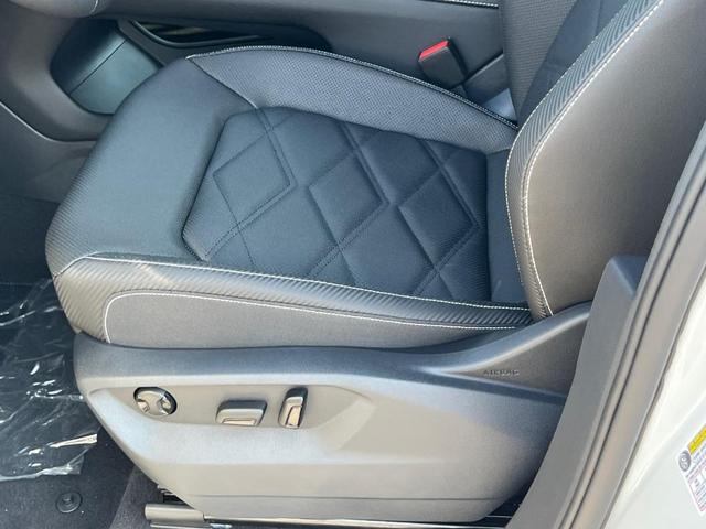 Photo of 2026 Opal White Pearl Volkswagen Atlas Cross Sport
