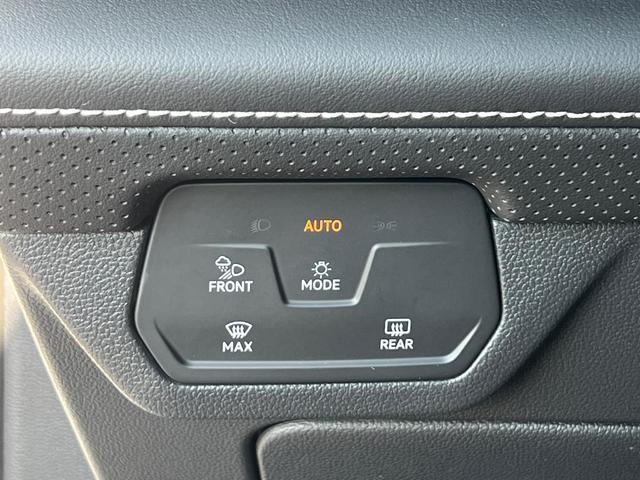 Photo of 2026 Opal White Pearl Volkswagen Atlas Cross Sport