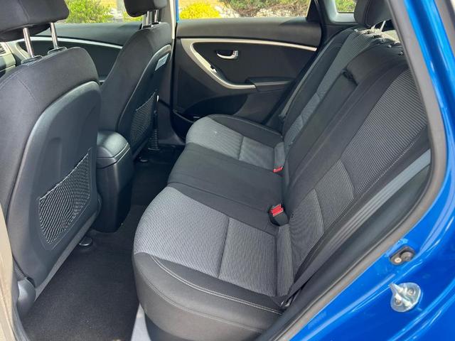 Photo of 2017 Electric Blue Metallic Hyundai Elantra GT