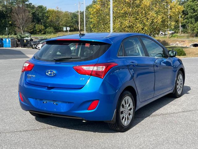 Photo of 2017 Electric Blue Metallic Hyundai Elantra GT