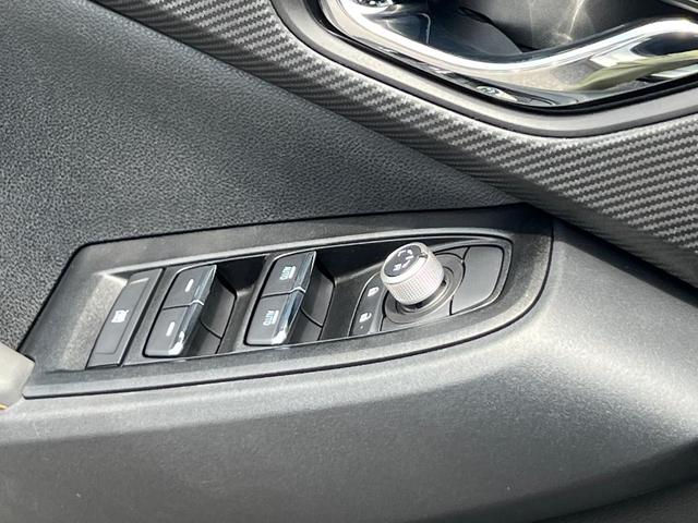 Photo of 2024 Crystal White Subaru Crosstrek