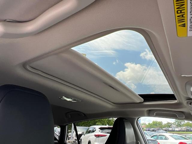 Photo of 2024 Crystal White Subaru Crosstrek