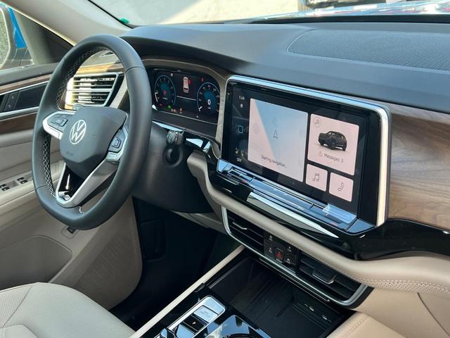 Photo of 2025 Mountain  Lake Blue Volkswagen Atlas