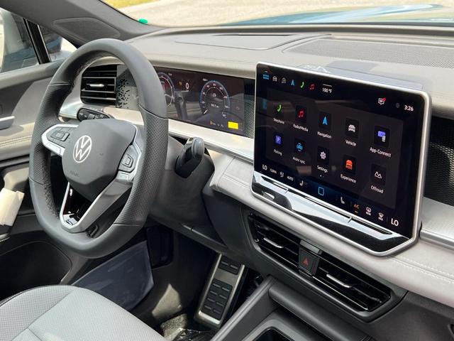 Photo of 2025 Monterey Blue Pearl Volkswagen Tiguan