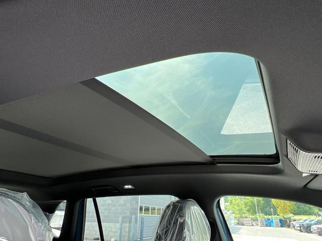 Photo of 2025 Monterey Blue Pearl Volkswagen Tiguan