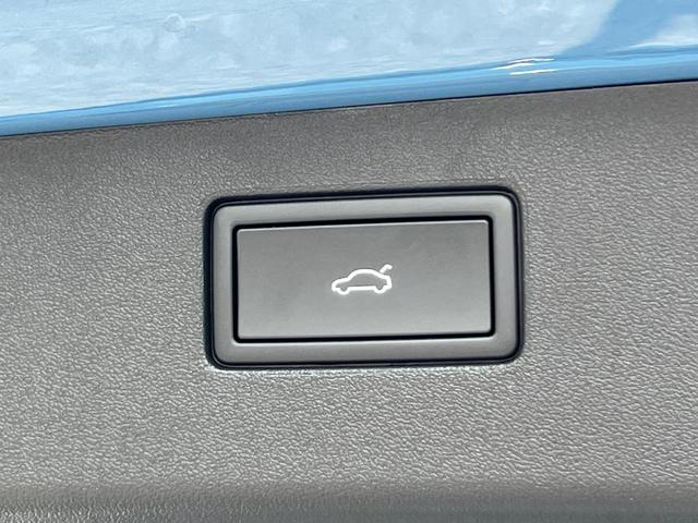 Photo of 2025 Monterey Blue Pearl Volkswagen Tiguan