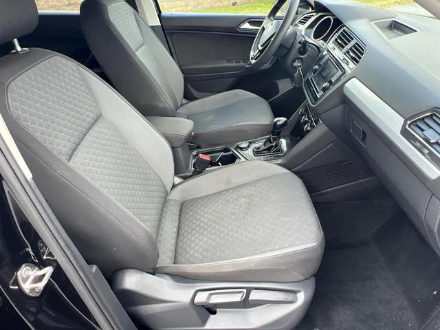 Photo of 2018 Deep Black Pearl Effect Volkswagen Tiguan