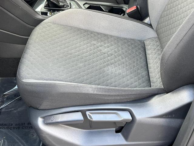 Photo of 2018 Deep Black Pearl Effect Volkswagen Tiguan