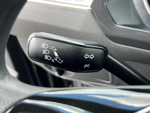 Photo of 2018 Deep Black Pearl Effect Volkswagen Tiguan