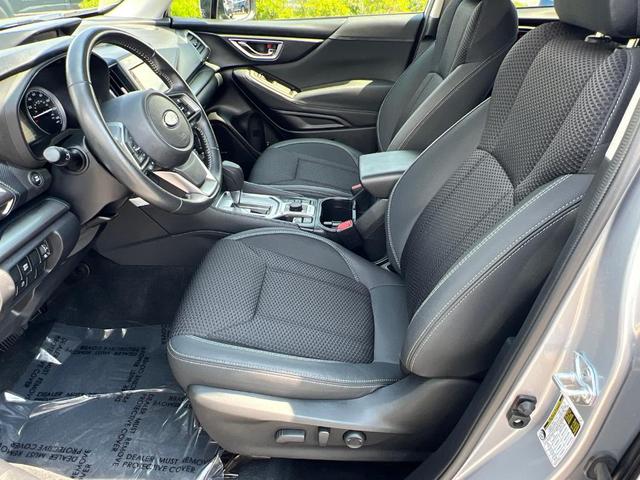 Photo of 2024 Ice Silver Metallic Subaru Forester