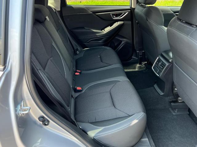 Photo of 2024 Ice Silver Metallic Subaru Forester