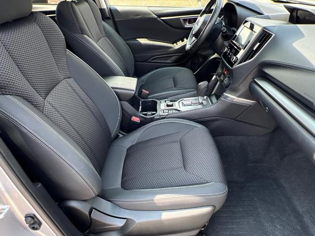 Photo of 2024 Ice Silver Metallic Subaru Forester