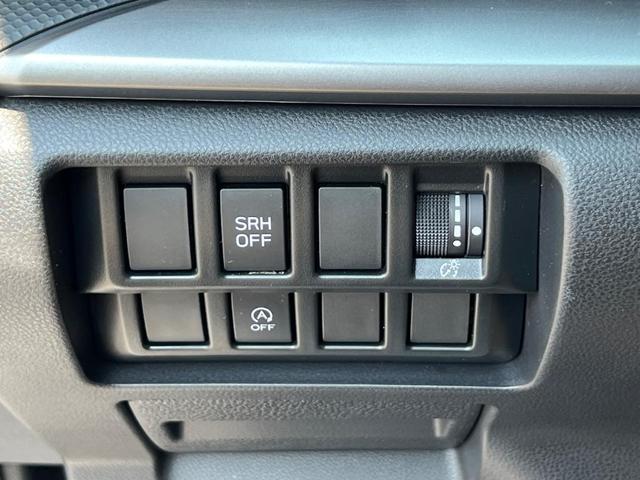 Photo of 2024 Ice Silver Metallic Subaru Forester