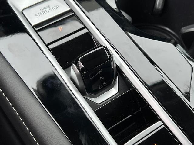 Photo of 2025 Pure Gray Volkswagen Atlas